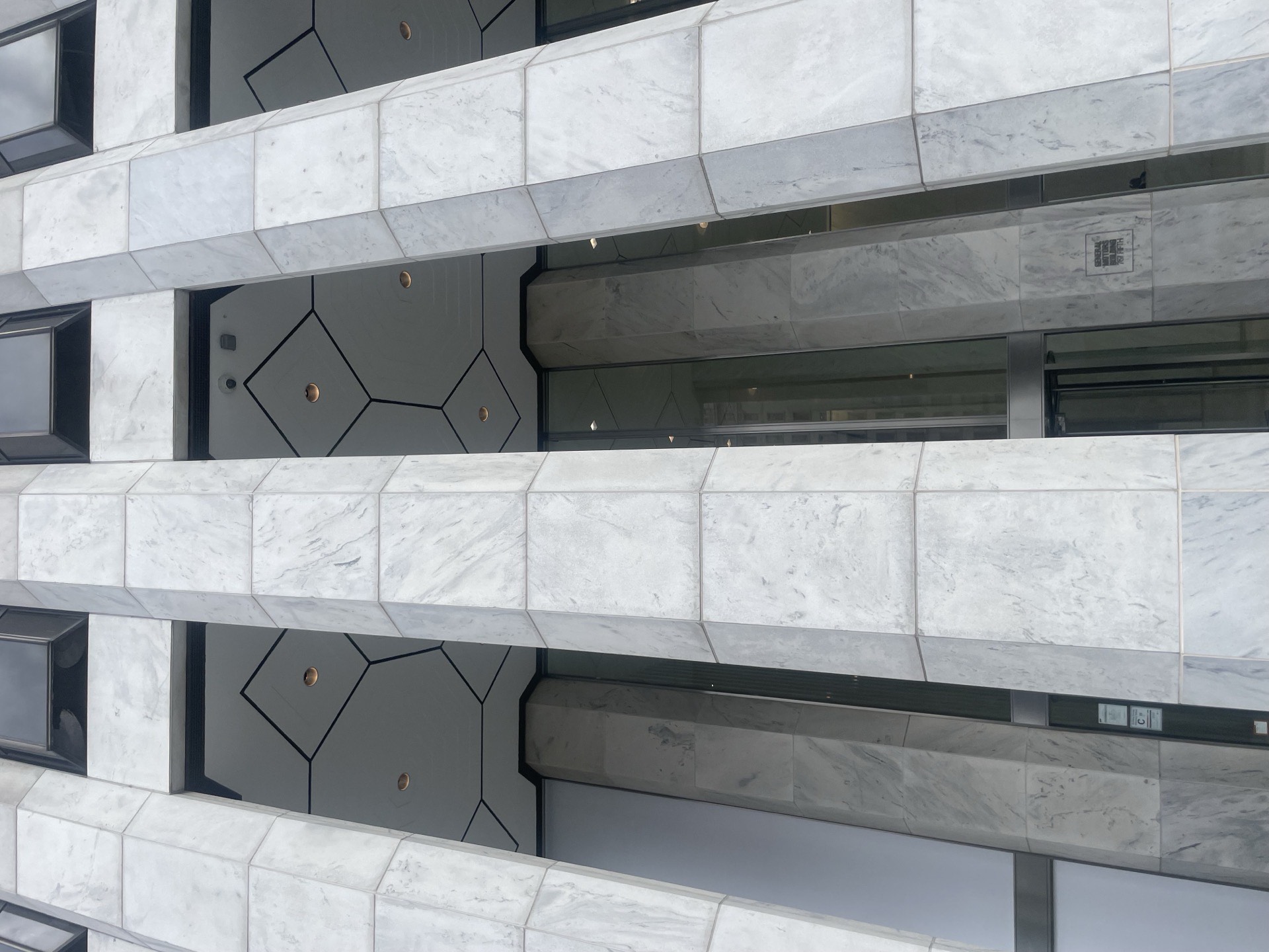 The GM Building, Fifth Avenue, New York — detail 3