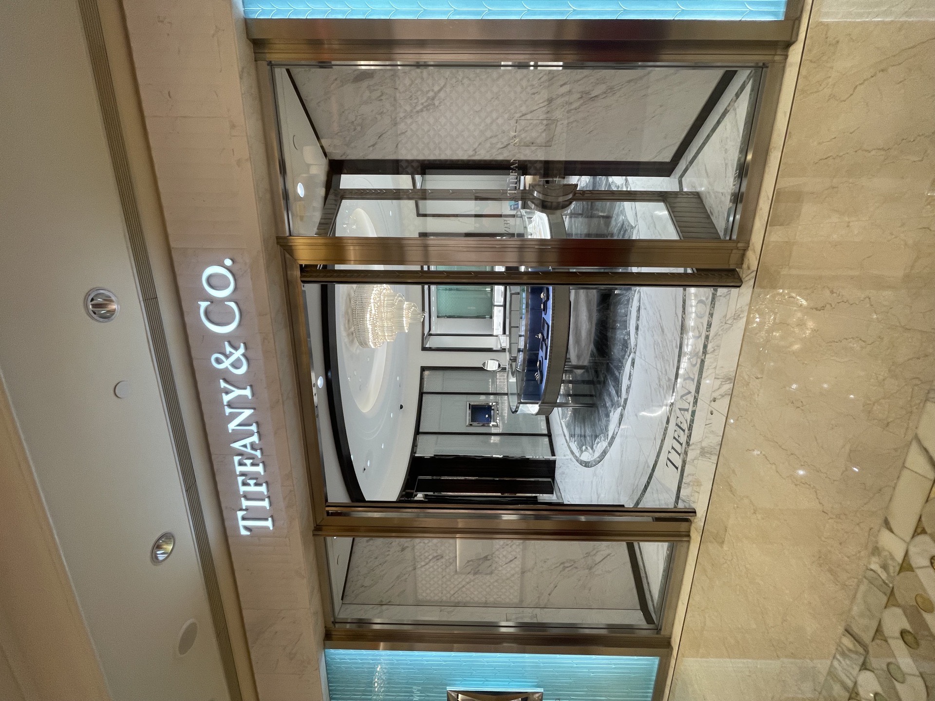 LVMH Group Stores, China — detail 4